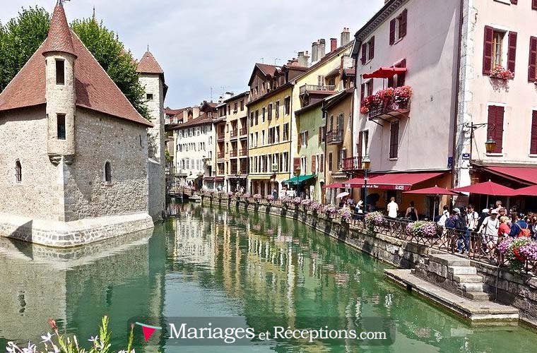 Trouver un organisateur de mariage pour son mariage à Annecy